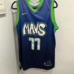Men Luka Doncic Dallas Mavericks #77 Men 2019-20 City Edition Jersey